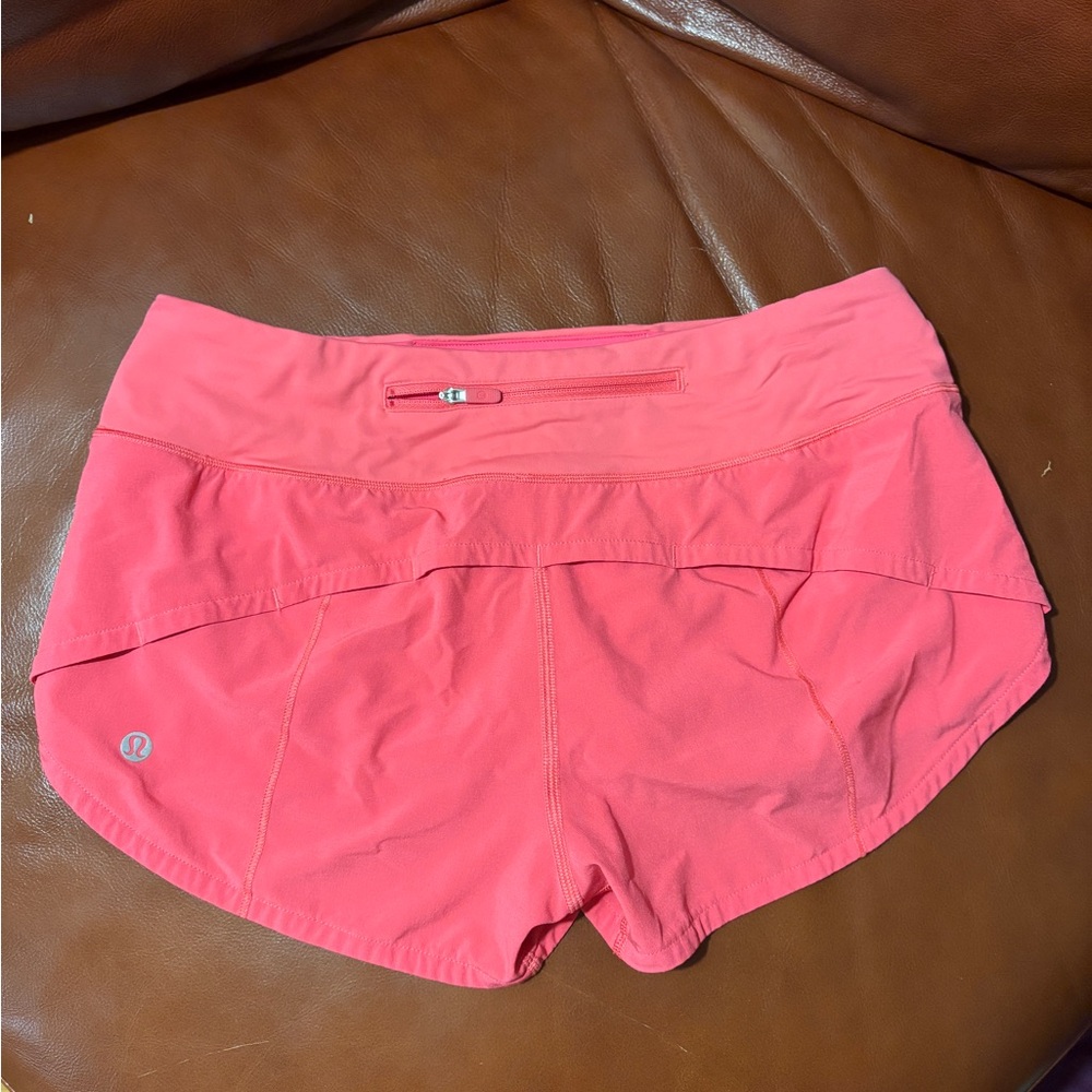 Lululemon speed up shorts low rise 2.5 size 4
